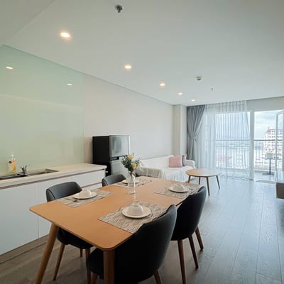 Miete einer modernen Wohnung im FHome-Komplex, Stadtteil Hai Chau, Da Nang, Vietnam